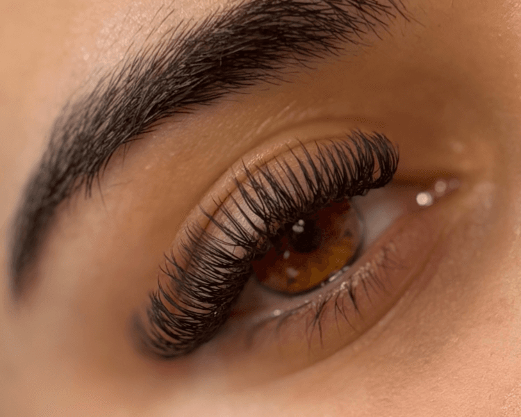 Extensiones de pestañas efecto rimmel