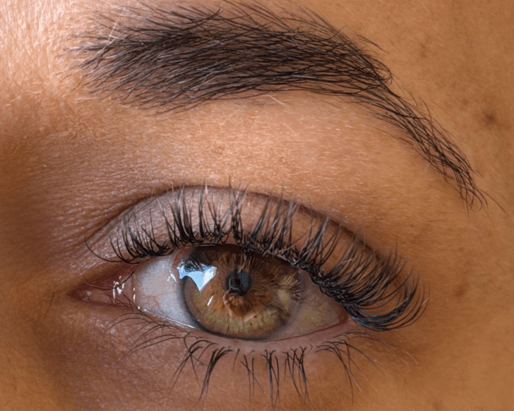 Extensiones de pestañas clasicas