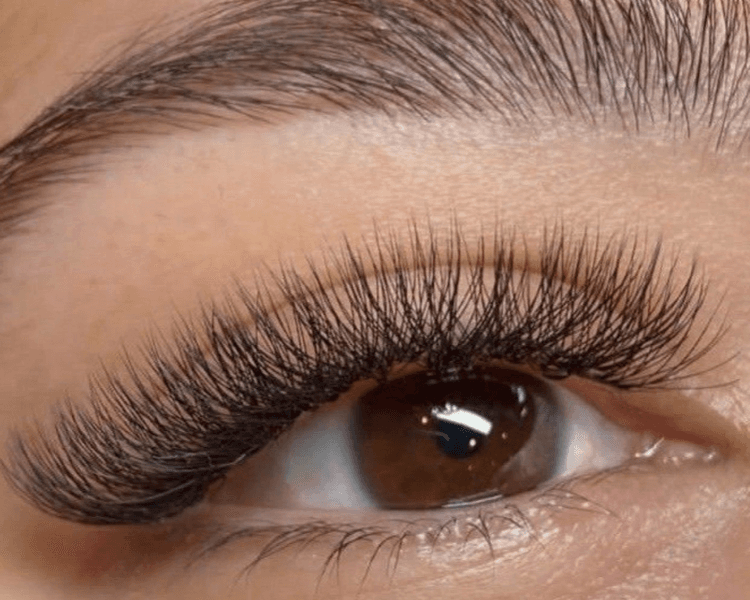 RETOQUE PESTAÑAS GRIEGAS