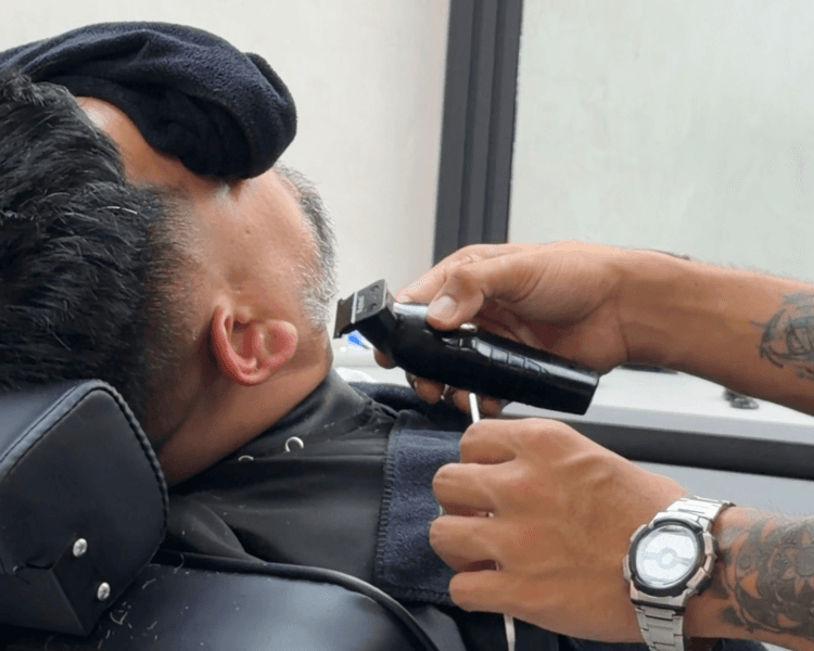 Ondulación completa + Barba premium + Cejas + Corte de cabello( CAMBIO RADICAL)