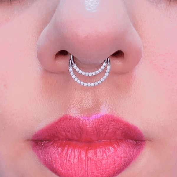 Argolla segmentada doble con cristales blancos (COD 436)