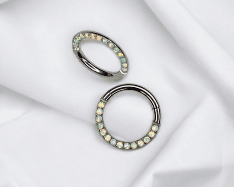 Argolla con opalos Frontal (Cod 145-146)