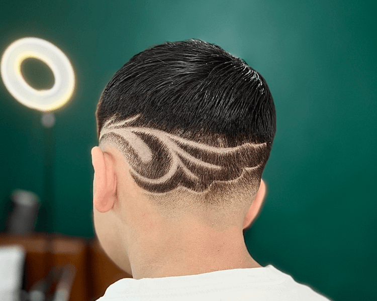 Corte + Diseño freestyle (incluye cejas)