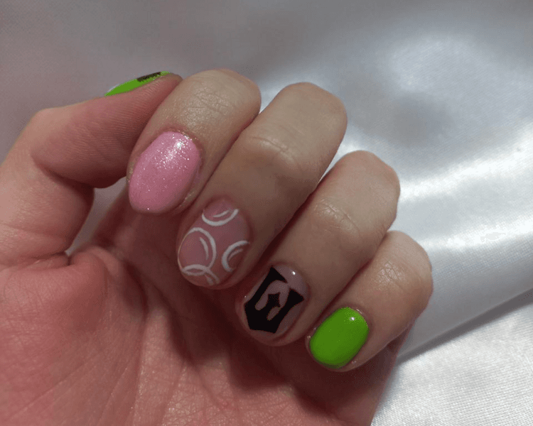 Manicure profunda y esmaltado permanente WICKED 💚🩷