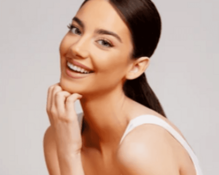 Depilación rostro completo (incluye visagismo)