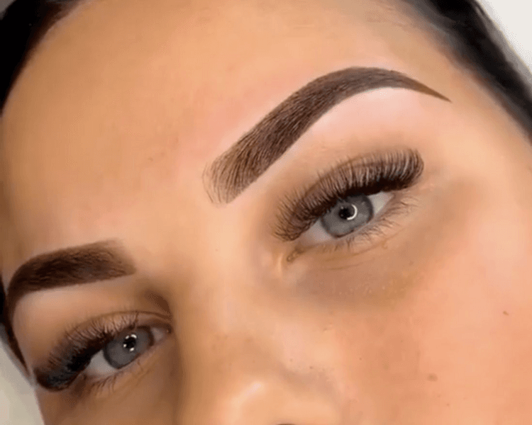 PERFILADO + TINTE DE CEJAS HENNA