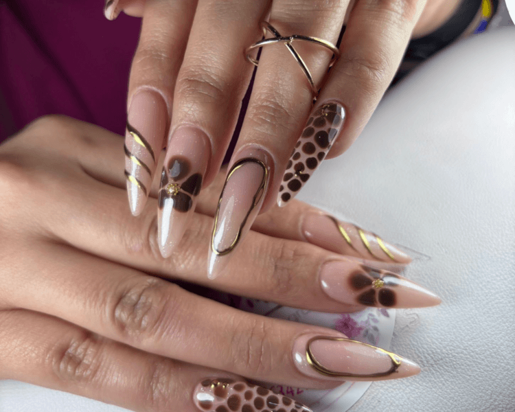 EXTENSIÓN DE UÑAS GEL