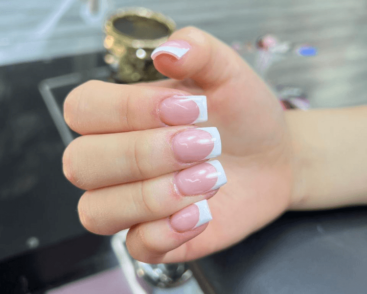 Uñas acrilicas esculpidas