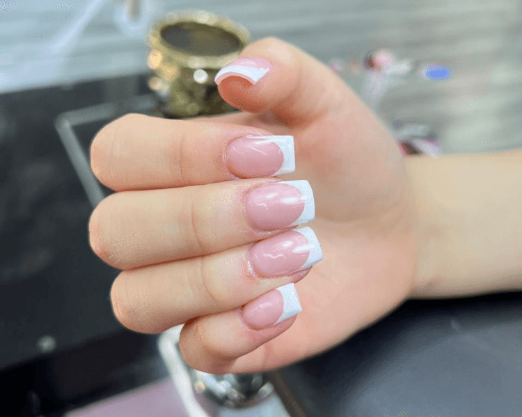 Uñas acrilicas esculpidas