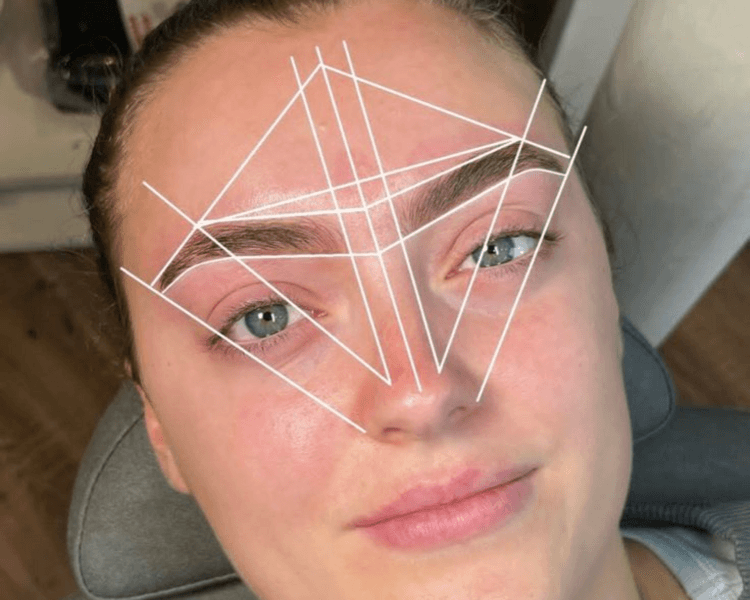 Laminado, diseño y depilación de cejas