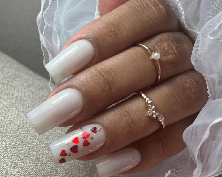 MANICURE + ESMALTADO PERMANENTE (2 Tonos)