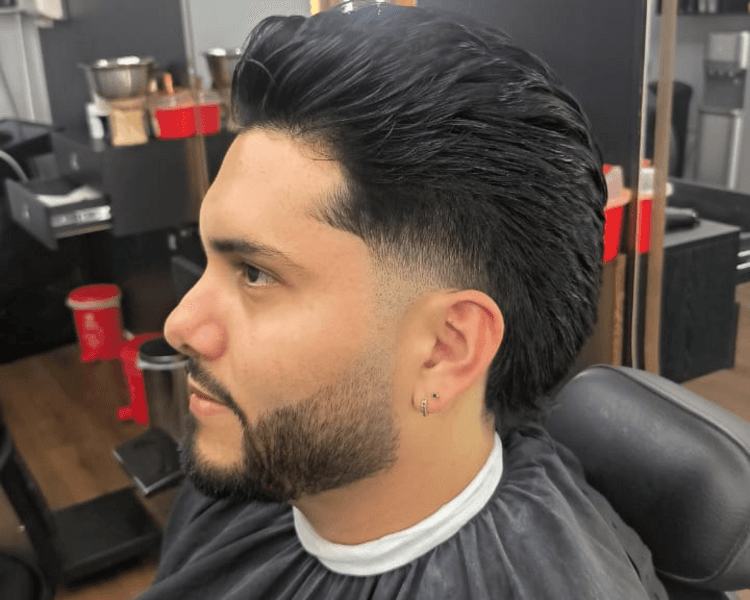 Corte de Cabello + lavado de cabello, masajes de hombros y peinado con ceras