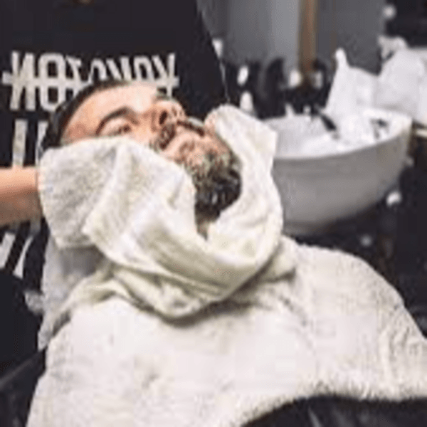 CORTE DE CABELLO +PERFILADO DE CEJAS