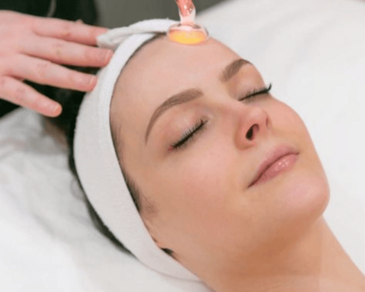 LIMPIEZA FACIAL SIMPLE + ALTA FRECUENCIA