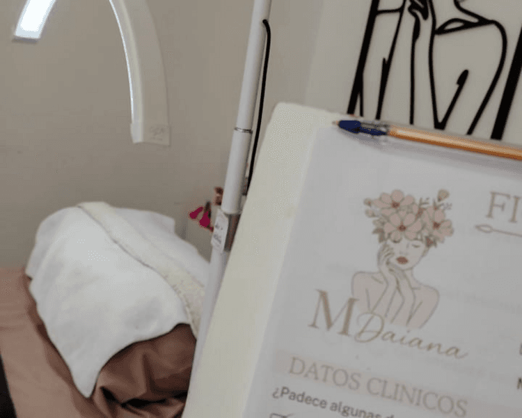 DIAGNOSTICO FACIAL Y ARMADO DE RUTINA