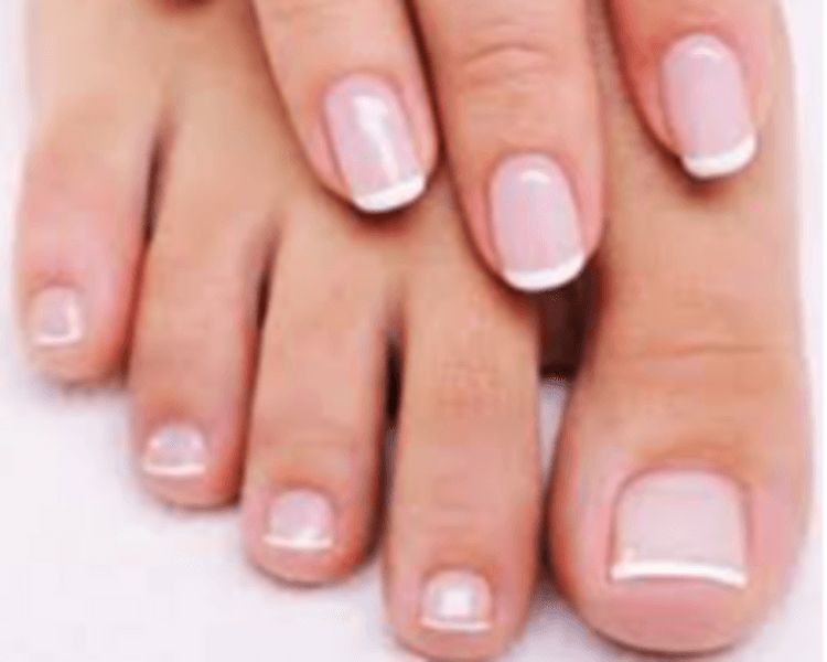 Manicure y Pedicure Tradicional