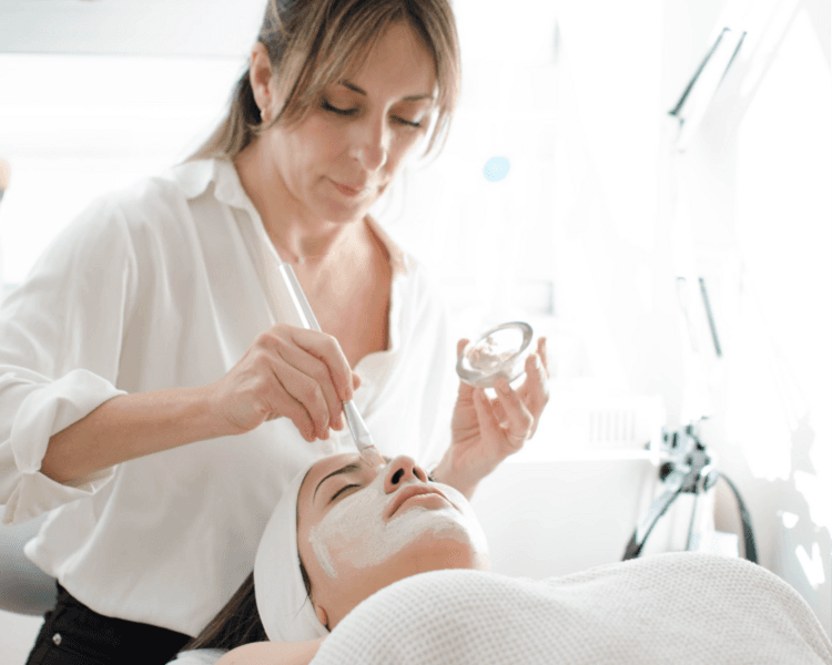 PRIMERA CONSULTA + Limpieza de Cutis profunda con extracciones ( EFECTIVO $50.000)