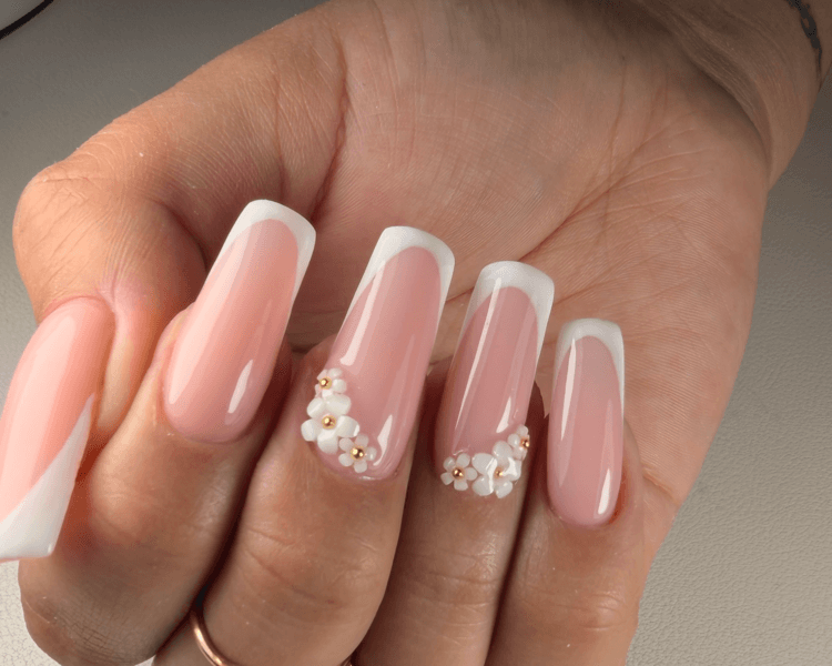 Manicura Rusa en Uña Larga con Nivelación y Esmaltado