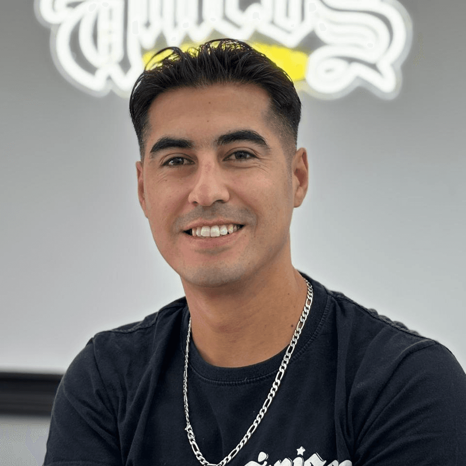 Felipe W. @felipe_unicosbarbershop photo