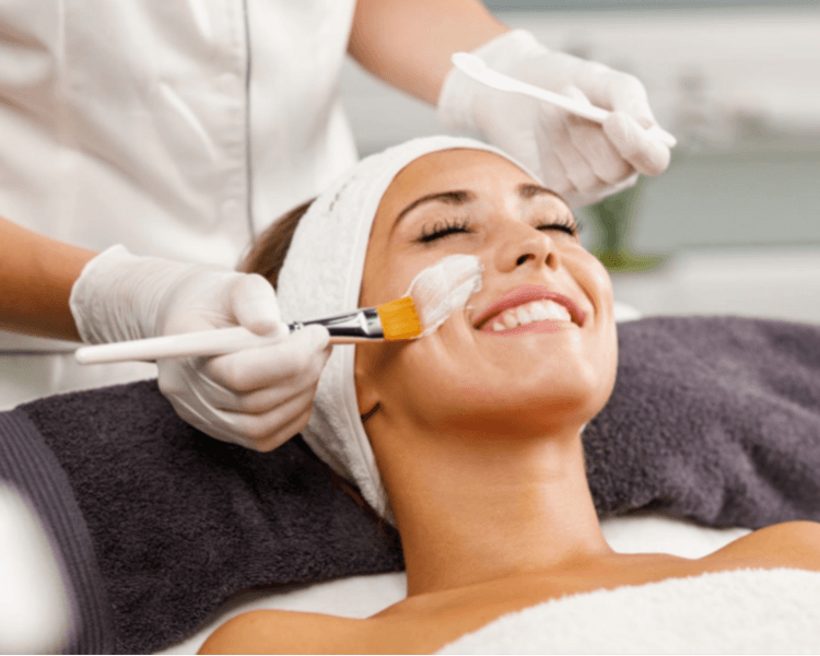 PRIMERA CONSULTA (DIAGNOSTICO + TRATAMIENTO + RUTINA SKINCARE)