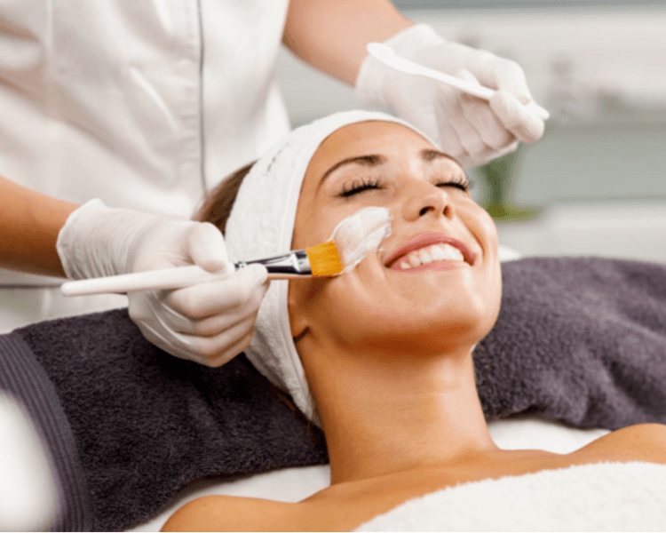 PRIMERA CONSULTA (DIAGNOSTICO + TRATAMIENTO + RUTINA SKINCARE)