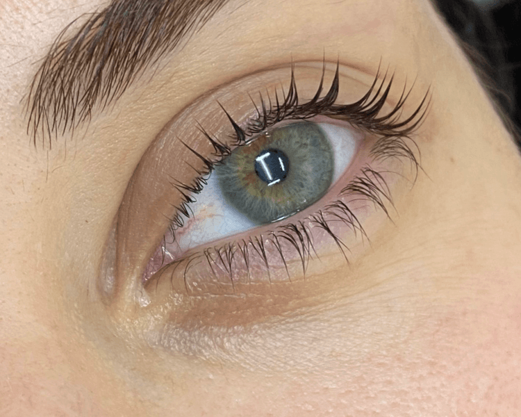 Lifting de pestañas + botox