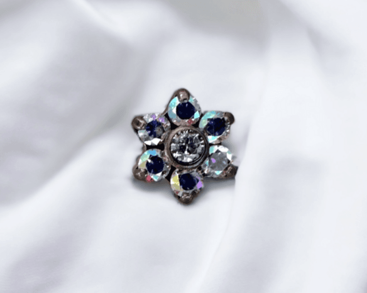 Top microdermal flor cristal tornasol (Cod 403)