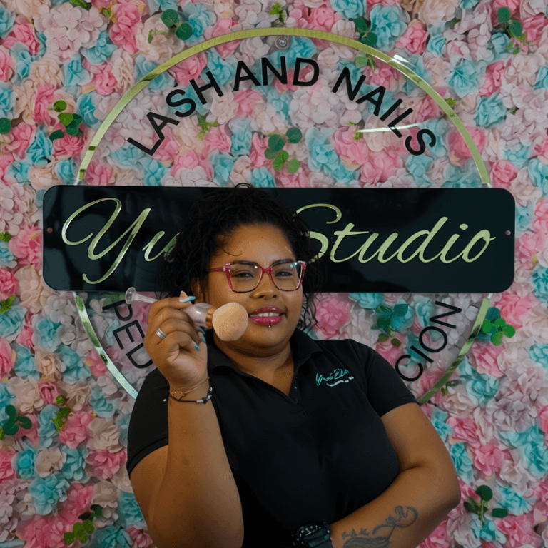 Angie Manicurista photo