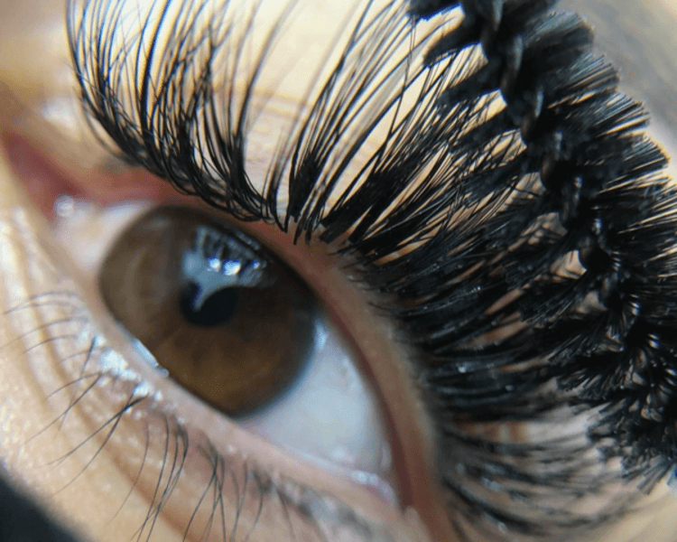 Extensión de Pestañas TÉCNICA HÍBRIDA