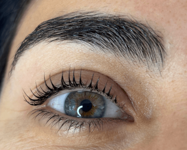 Lifting de pestañas (incluye Tinte y Vitaminas)