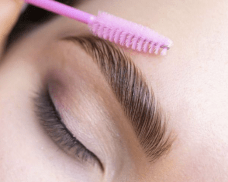 Laminado de cejas