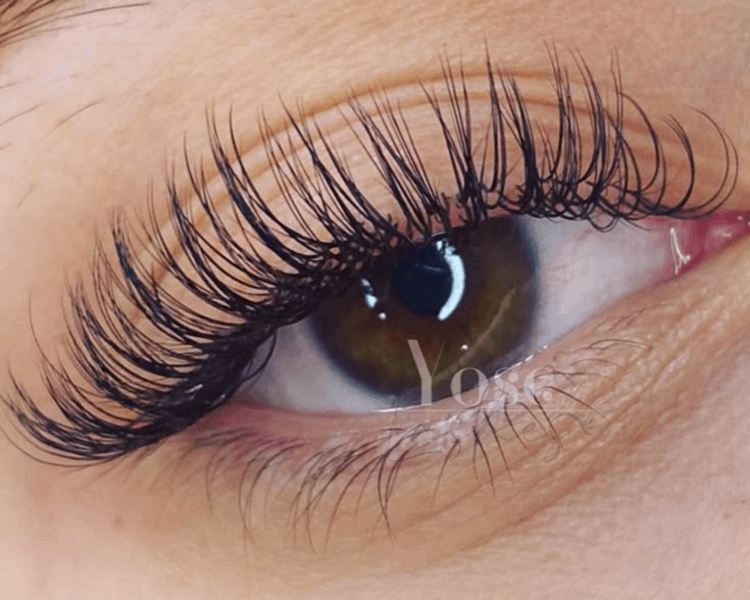 Extensiones de pestañas efecto natural