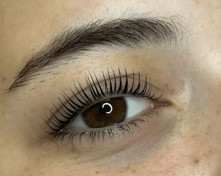 Lifting de Pestañas + tinte (incluye nutricion)