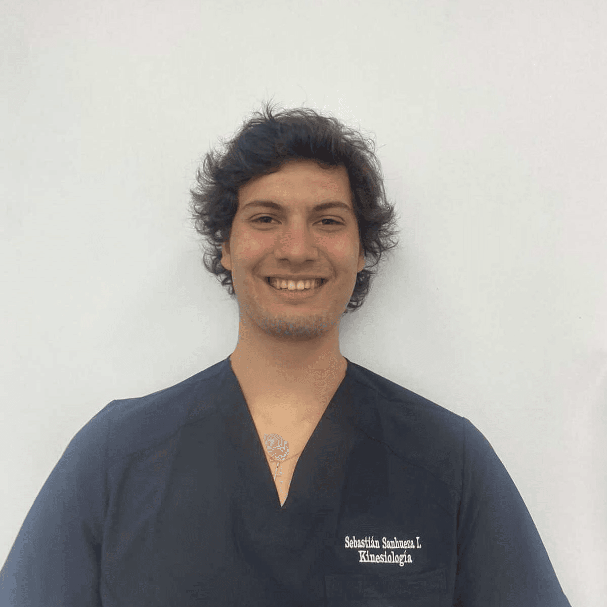 SEBASTIAN SANHUEZAQA photo