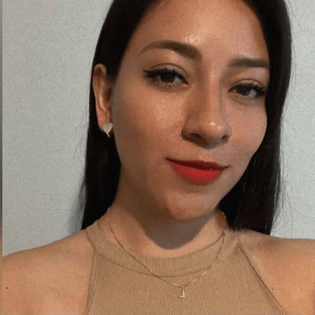 Luz Bustamante photo