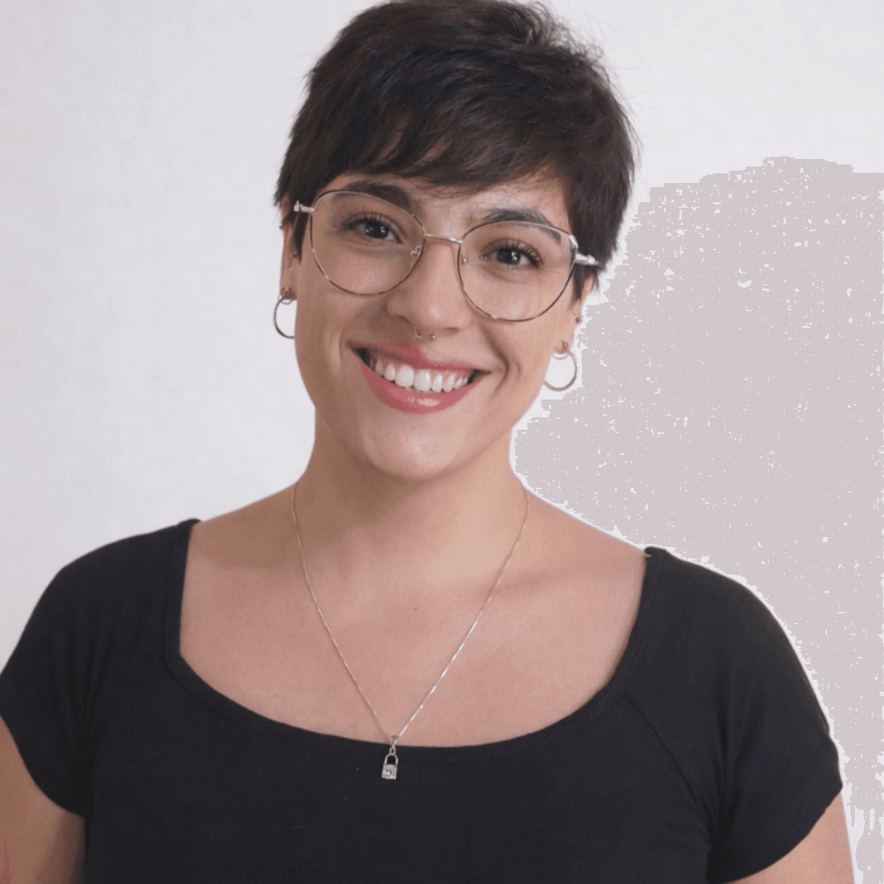 ARI BUSTAMANTE photo