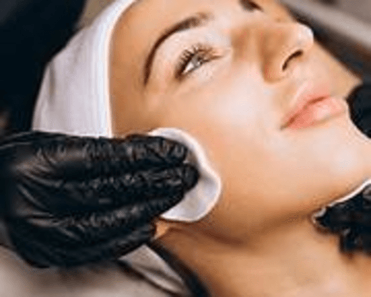 Consulta Facial + Diagnóstico de Piel + Limpieza + Plan de Acción Personalizado