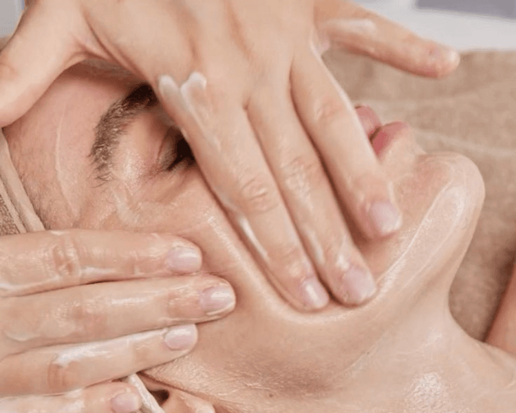 Limpieza con Drenaje Linfático Manual