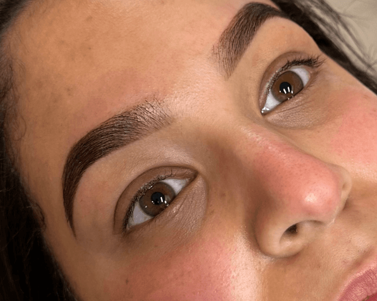 Perfilado de cejas+ tinte temporal