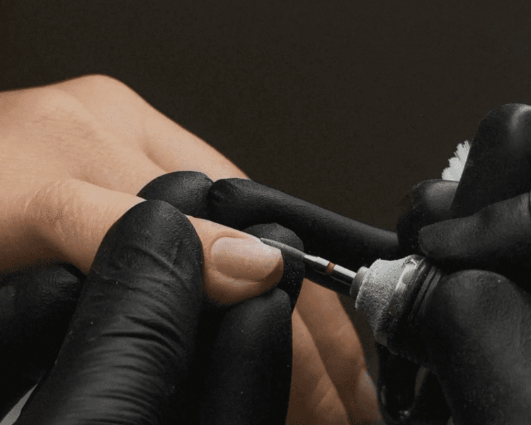 Manicuria tradicional SIN ESMALTADO