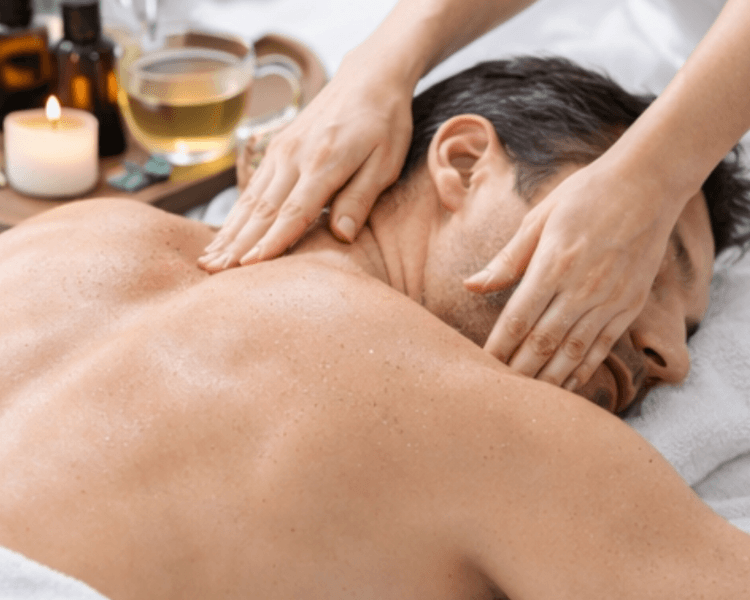 Masaje californiano · aromaterapia con aceites esenciales afrodisíacos · infusión 60min