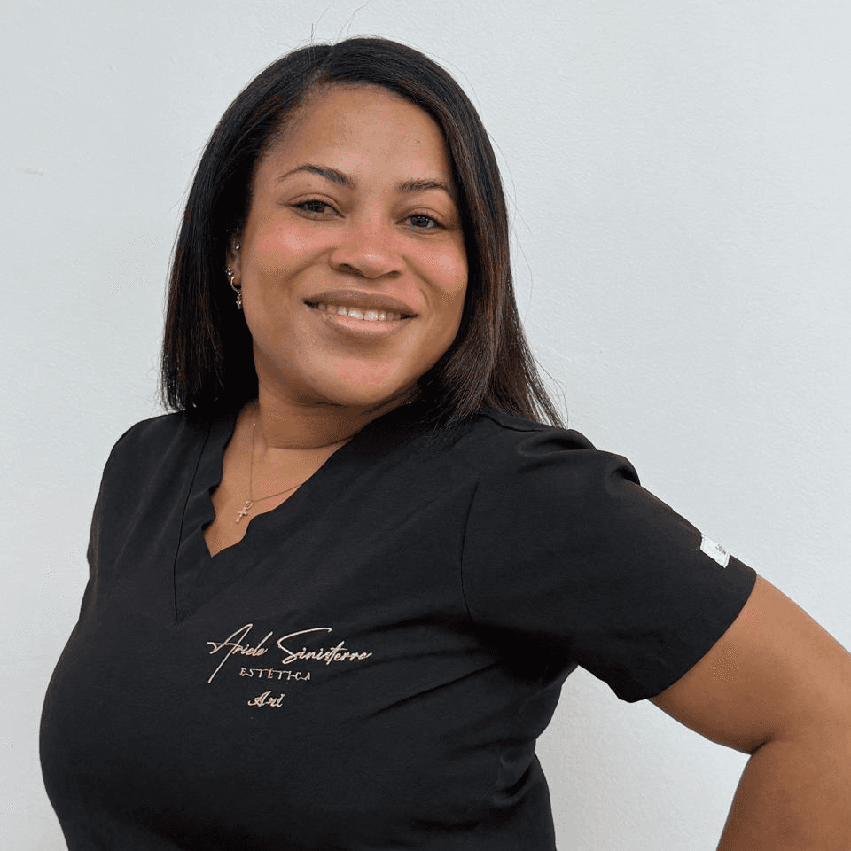 ARIELA SINISTERRA photo