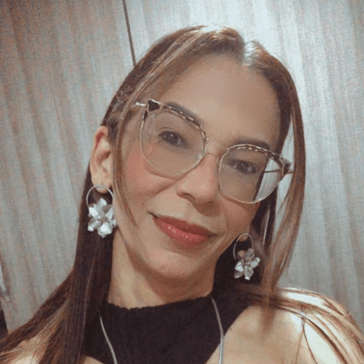 MAGGLORYS LAVERDE photo