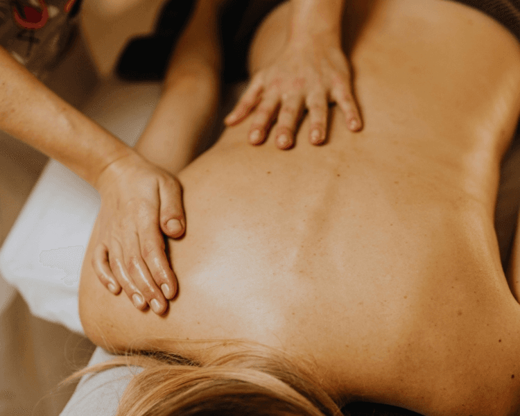 Masaje balinés · aromaterapia · infusión 90min