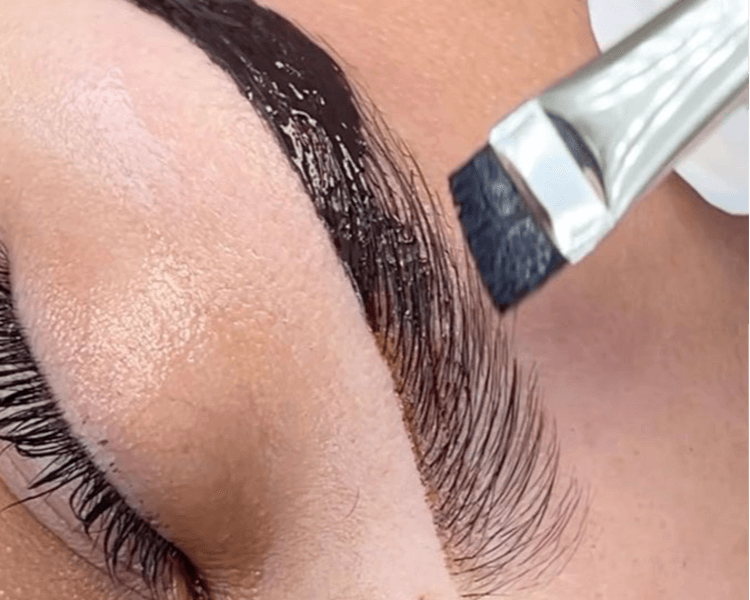 Tinturado de cejas