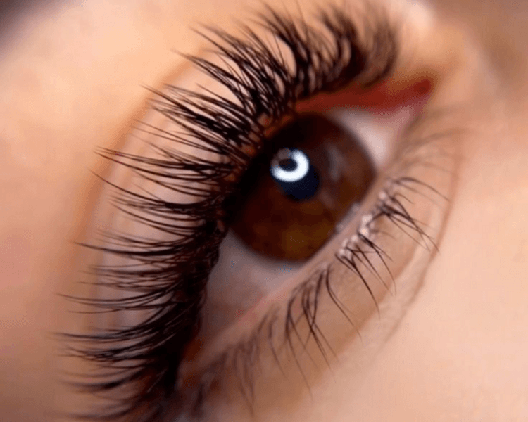 Extensiones de pestañas rimel