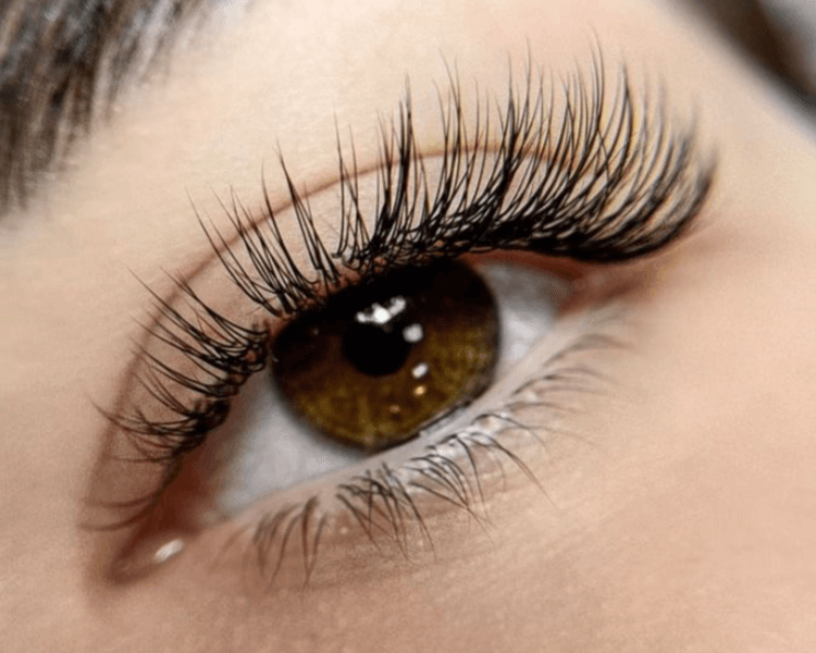 Extensiones de pestañas clásicas