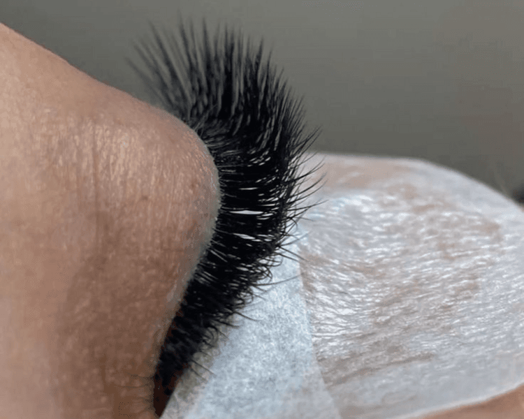 Extensión de Pestañas Pelo a Pelo