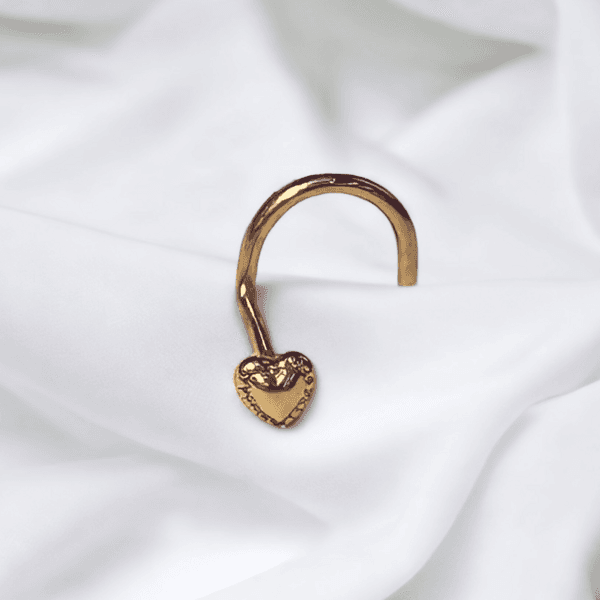 Nostril corazón oro amarillo 14 KT (Cod 717)