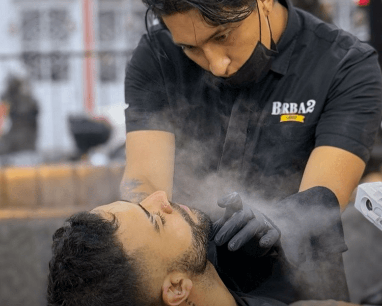 CORTE DE CABELLO Y BARBA